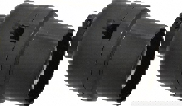 2 Pin, 250 VAC, 660 Watt, Medium Base, Push Through Lamp Holder